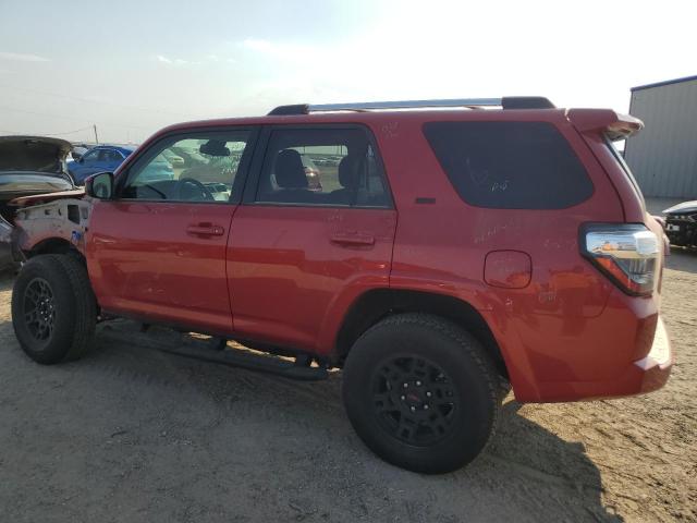 JTEMU5JR9P6133584 - 2023 TOYOTA 4RUNNER SE RED photo 2