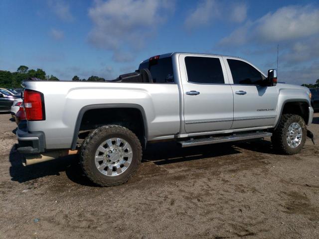 1GT12UEY2JF145012 - 2018 GMC SIERRA K2500 DENALI SILVER photo 3