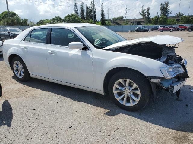 2C3CCAAGXGH161472 - 2016 CHRYSLER 300 LIMITED WHITE photo 4