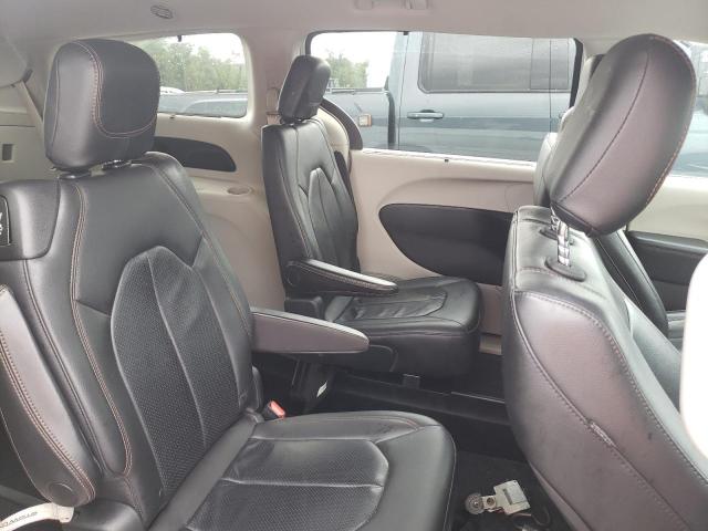 2C4RC1BG9JR310525 - 2018 CHRYSLER PACIFICA TOURING L WHITE photo 11