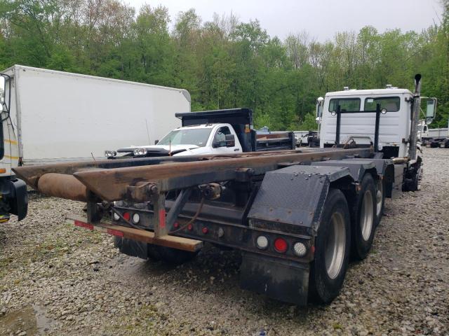 1FV4TWEB9YHB84543 - 2000 FREIGHTLINER UNKNOWN FL112 WHITE photo 4