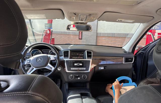 4JGDA5HBXCA016296 - 2012 MERCEDES-BENZ ML 350 4MATIC BLUE photo 9