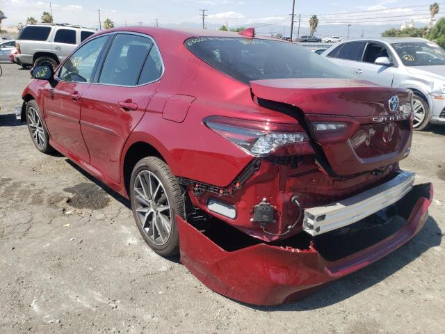 4T1F31AK2NU570455 - 2022 TOYOTA CAMRY XLE RED photo 3