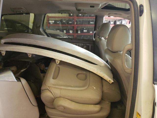 5TDDK4CC6AS032507 - 2010 TOYOTA SIENNA XLE WHITE photo 11