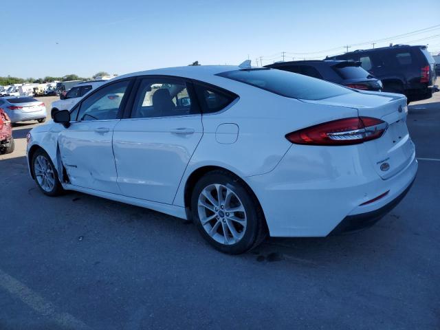 3FA6P0LU1KR205422 - 2019 FORD FUSION SE WHITE photo 2