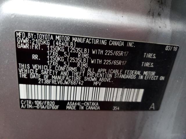 2T3BFREV6JW768742 - 2018 TOYOTA RAV4 LE Silber Foto 14