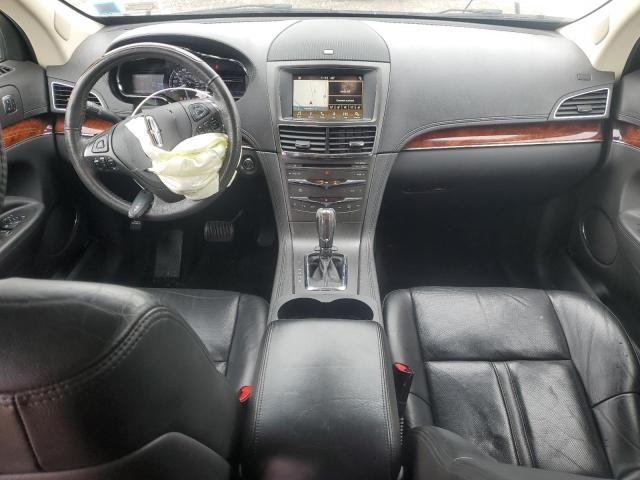 2LMHJ5ATXKBL00314 - 2019 LINCOLN MKT Белый фото 8