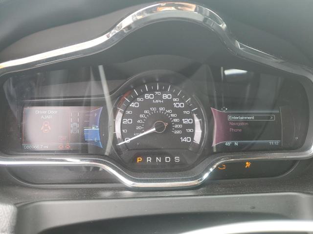 2LMHJ5ATXKBL00314 - 2019 LINCOLN MKT Белый фото 9