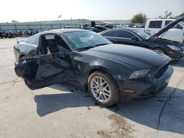 1ZVBP8AM9D5262206 - 2013 FORD MUSTANG BLACK photo 4