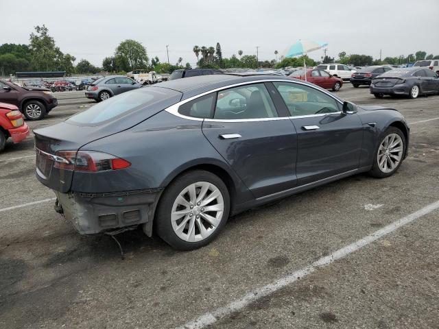 5YJSA1E11HF203246 - 2017 TESLA MODEL S Մոխրագույն լուսանկար 3