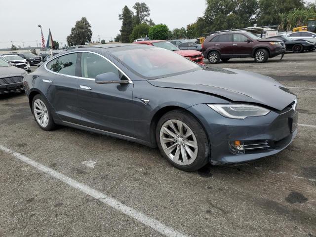 5YJSA1E11HF203246 - 2017 TESLA MODEL S Մոխրագույն լուսանկար 4