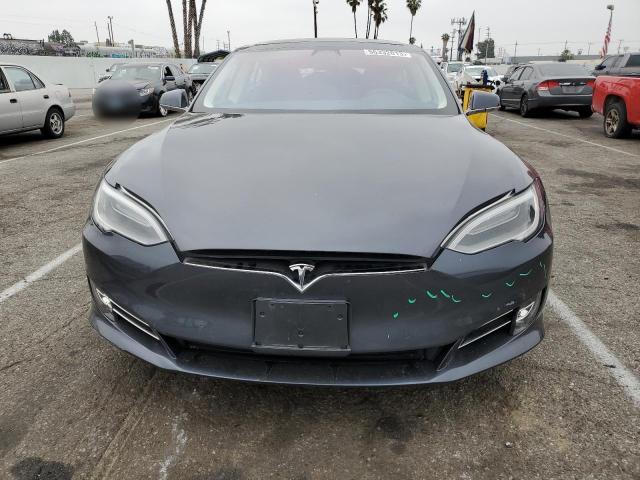 5YJSA1E11HF203246 - 2017 TESLA MODEL S Մոխրագույն լուսանկար 5