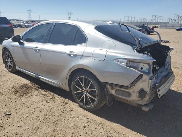 4T1S31AK9MU565587 - 2021 TOYOTA CAMRY SE SILVER photo 2