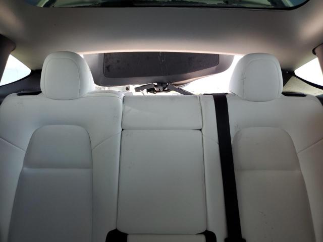 7SAYGDEEXPF607533 - 2023 TESLA MODEL Y WHITE photo 10