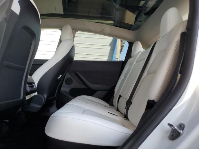7SAYGDEEXPF607533 - 2023 TESLA MODEL Y WHITE photo 11