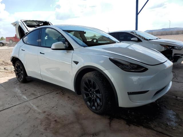 7SAYGDEEXPF607533 - 2023 TESLA MODEL Y WHITE photo 4