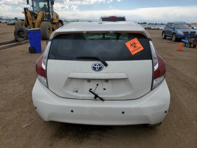 JTDKDTB38F1108388 - 2015 TOYOTA PRIUS C WHITE photo 6