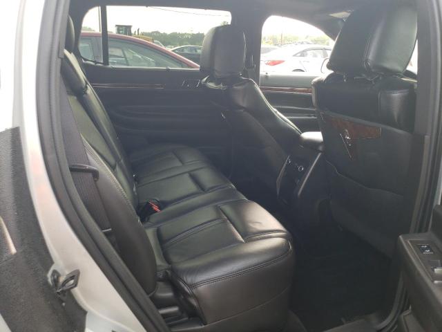 2LMHJ5NK0KBL00758 - 2019 LINCOLN MKT SILVER photo 11