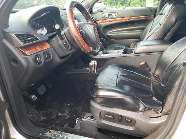 2LMHJ5NK0KBL00758 - 2019 LINCOLN MKT SILVER photo 7