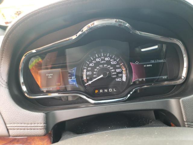 2LMHJ5NK0KBL00758 - 2019 LINCOLN MKT SILVER photo 9