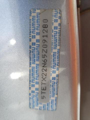 5TETX22N65Z091280 - 2005 TOYOTA TACOMA ACCESS CAB ვერცხლისფერი ფოტო 13