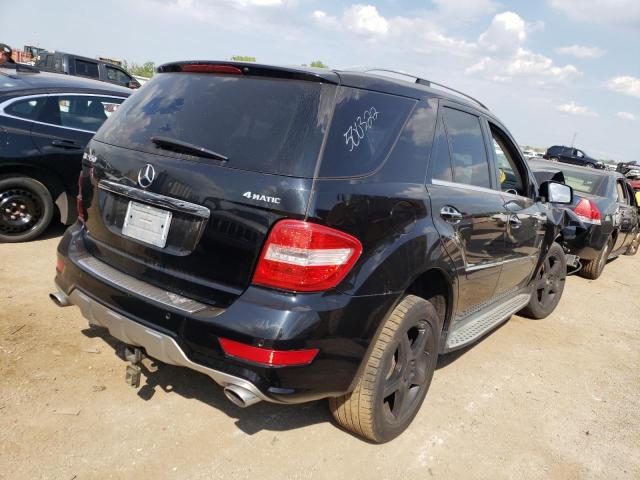 4JGBB7CB2BA692604 - 2011 MERCEDES-BENZ ML 550 4MATIC BLACK photo 4