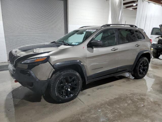 1C4PJMBB4HW593615 - 2017 JEEP CHEROKEE TRAILHAWK GOLD photo 1