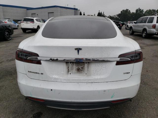 5YJSA1S22FF095763 - 2015 TESLA MODEL S 70D WHITE photo 6