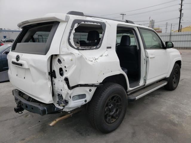 JTEFU5JR7N5275928 - 2022 TOYOTA 4RUNNER SR5 WHITE photo 3