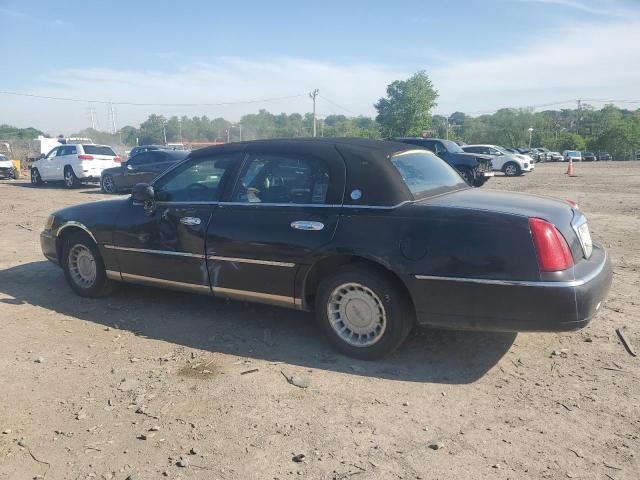 1LNHM81W4YY868617 - 2000 LINCOLN TOWN CAR EXECUTIVE Սև լուսանկար 2