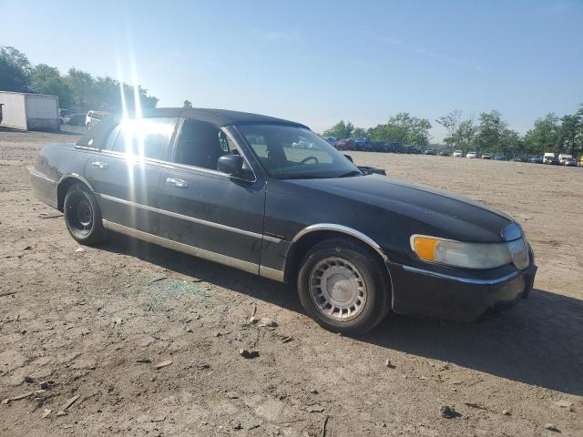 1LNHM81W4YY868617 - 2000 LINCOLN TOWN CAR EXECUTIVE Սև լուսանկար 4