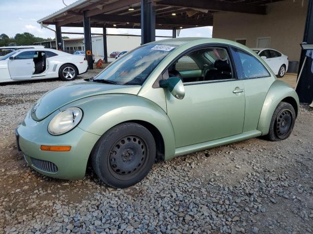 2010 VOLKSWAGEN NEW BEETLE, 