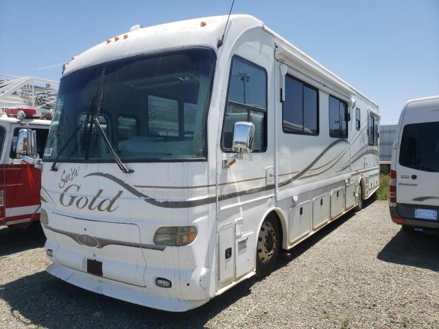 4UZACHCY95CV62203 - 2005 FREIGHTLINER CHASSIS X LINE MOTOR HOME BEIGE photo 2