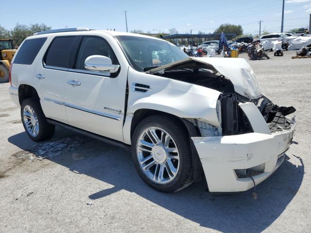 1GYS4DEF2BR251726 - 2011 CADILLAC ESCALADE PLATINUM WHITE photo 4