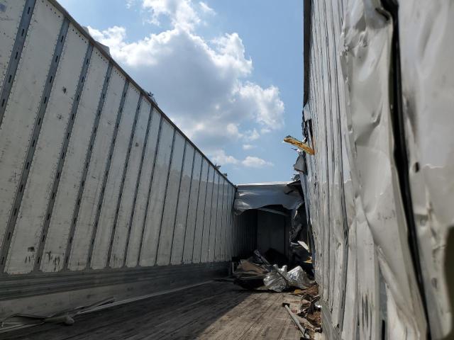 1UYVS2530M3215107 - 2021 UTILITY VS2DX თეთრი ფოტო 9