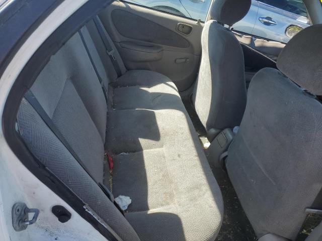 1Y1SK52861Z410832 - 2001 CHEVROLET GEO PRIZM BASE WHITE photo 10