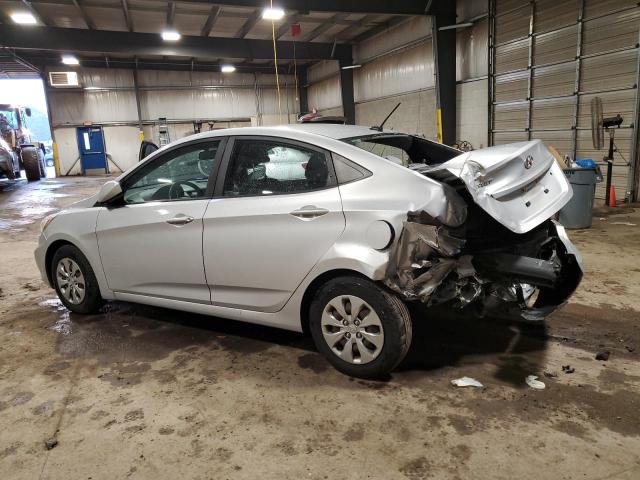 KMHCT4AE4HU218609 - 2017 HYUNDAI ACCENT SE SILVER photo 2