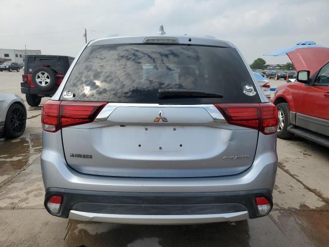 JA4AD2A33HZ039907 - 2017 MITSUBISHI OUTLANDER ES SILVER photo 6