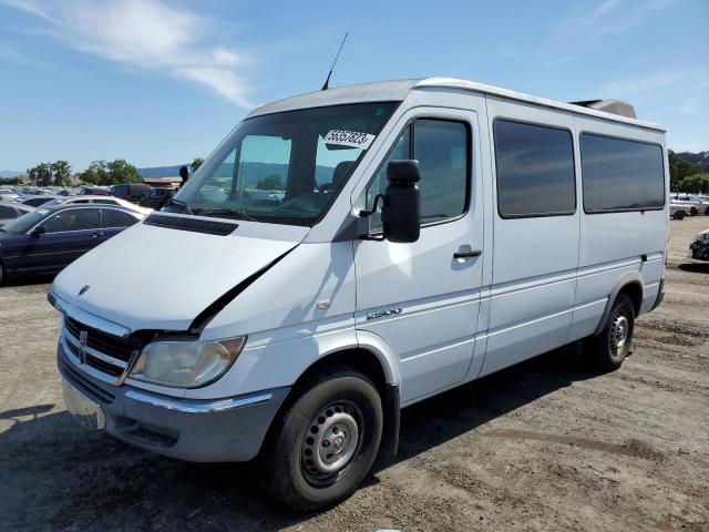 WD5PD644X45642156 - 2004 DODGE SPRINTER WHITE photo 1