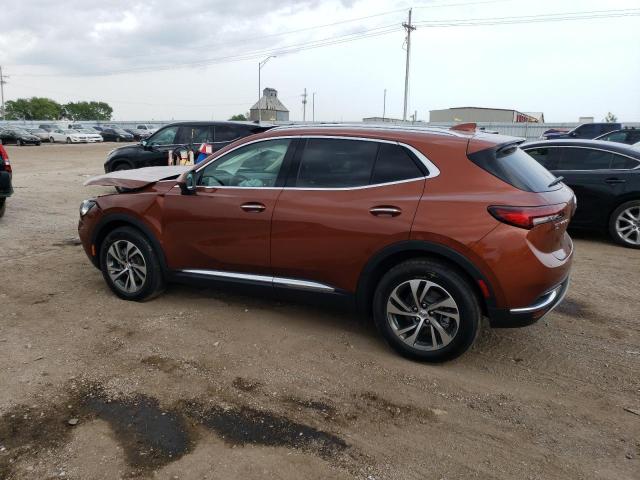 LRBFZPR42ND110996 - 2022 BUICK ENVISION ESSENCE BROWN photo 2