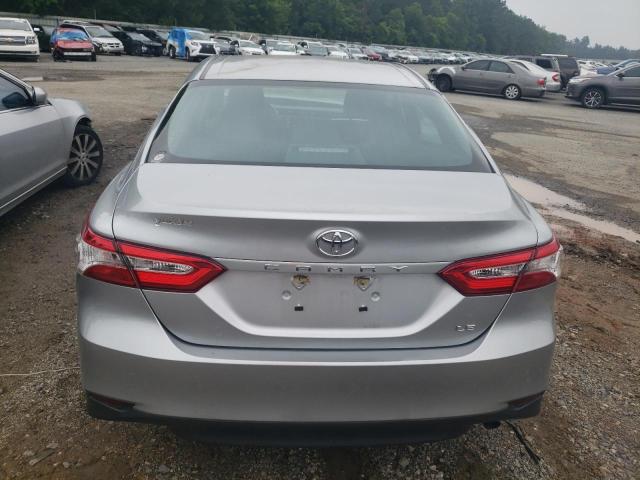 4T1B11HK2JU644316 - 2018 TOYOTA CAMRY L SILVER photo 6