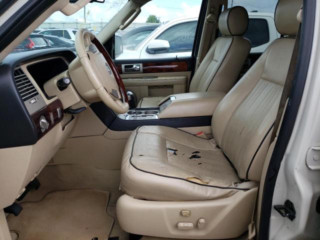 5LMFU28596LJ19739 - 2006 LINCOLN NAVIGATOR 奶油色 照片 7