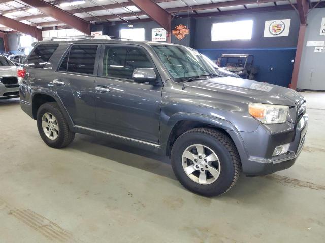 JTEBU5JR8D5145797 - 2013 TOYOTA 4RUNNER SR5 GRAY photo 4