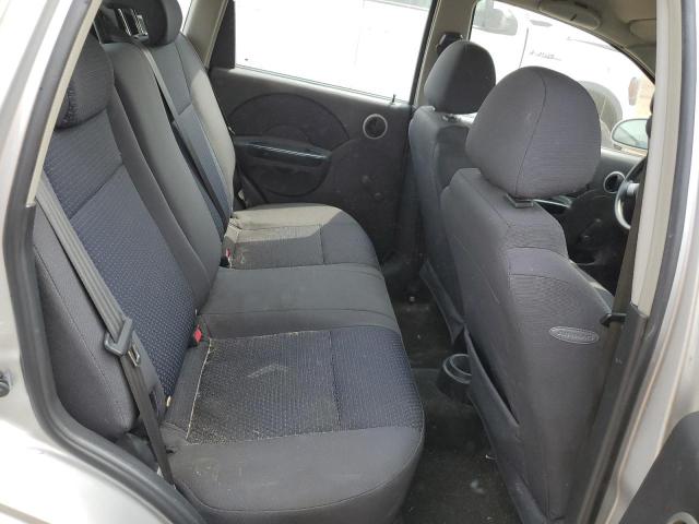 KL1TD66618B007823 - 2008 CHEVROLET AVEO BASE SILVER photo 10