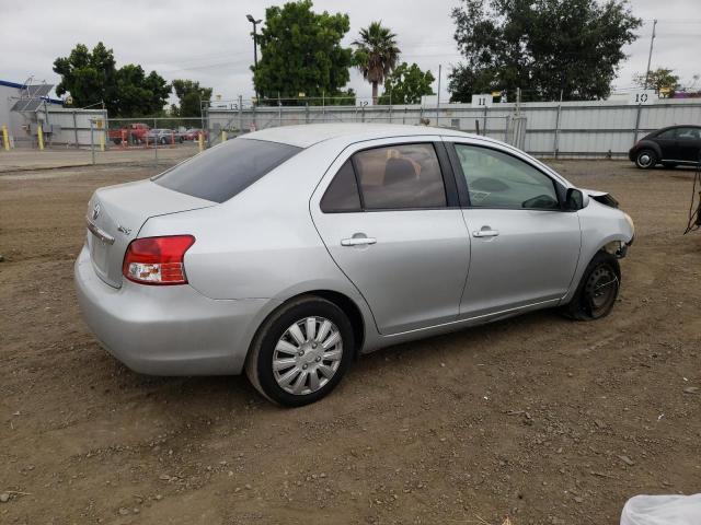 JTDBT4K32A1391937 - 2010 TOYOTA YARIS SILVER photo 3