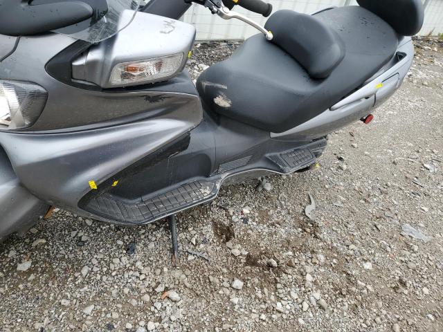 JS1CP51A262100699 - 2006 SUZUKI AN650 K3 GRAY photo 9