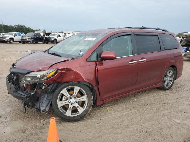 2017 TOYOTA SIENNA SE, 