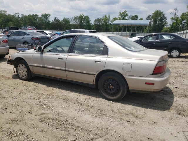 1HGCD563XVA069040 - 1997 HONDA ACCORD LX BEIGE photo 2