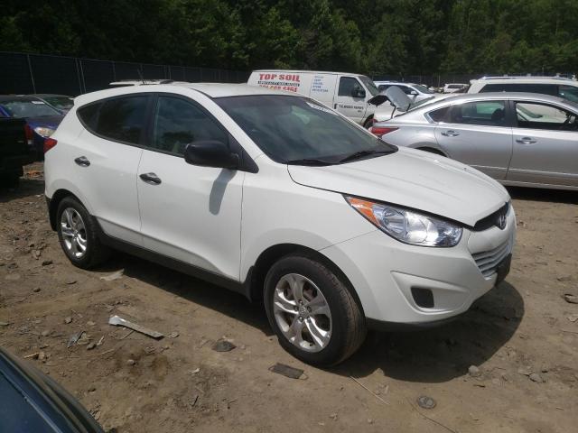 KM8JT3AB2DU568337 - 2013 HYUNDAI TUCSON GL WHITE photo 4