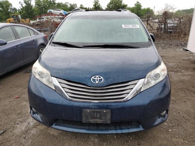 5TDYK3DC2CS270576 - 2012 TOYOTA SIENNA XLE BLUE photo 5